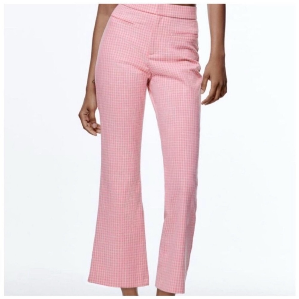 Pink and white gingham cropped kick flare pants. Zara